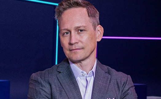 Dr. Chris Winter